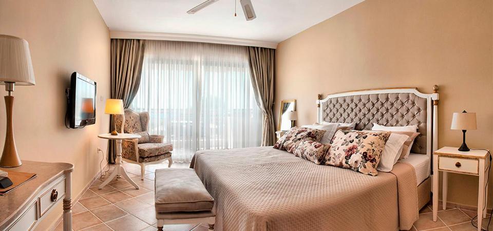 Hotel Carina Kusadası Extérieur photo