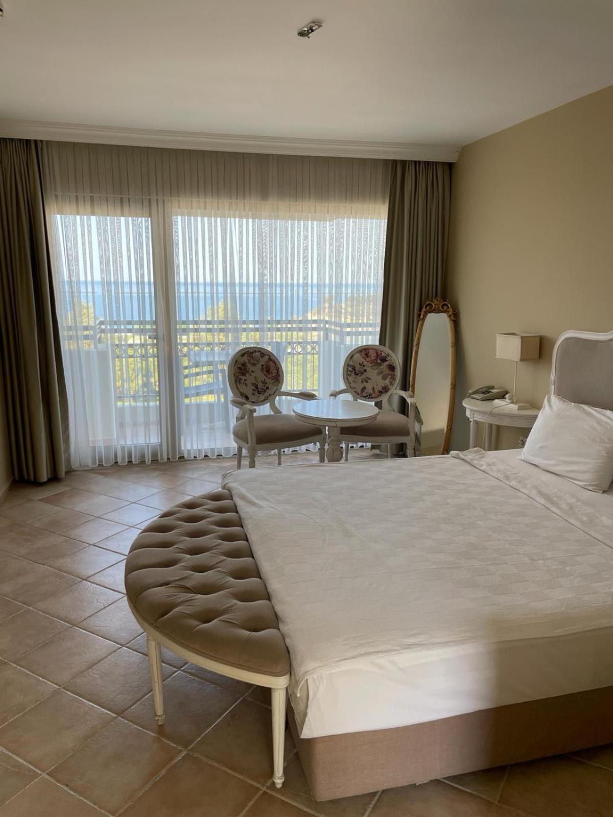 Hotel Carina Kusadası Extérieur photo