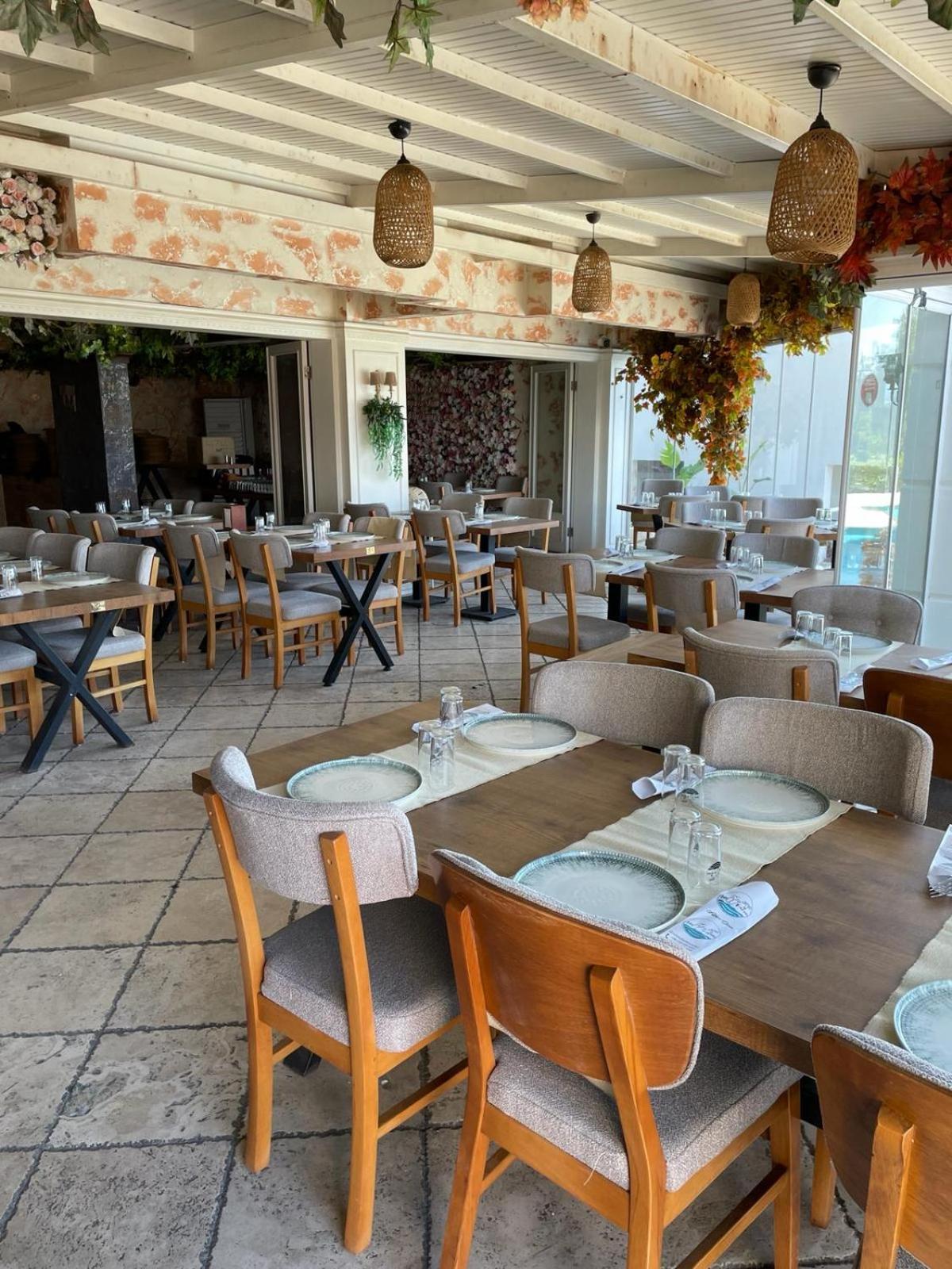 Hotel Carina Kusadası Extérieur photo