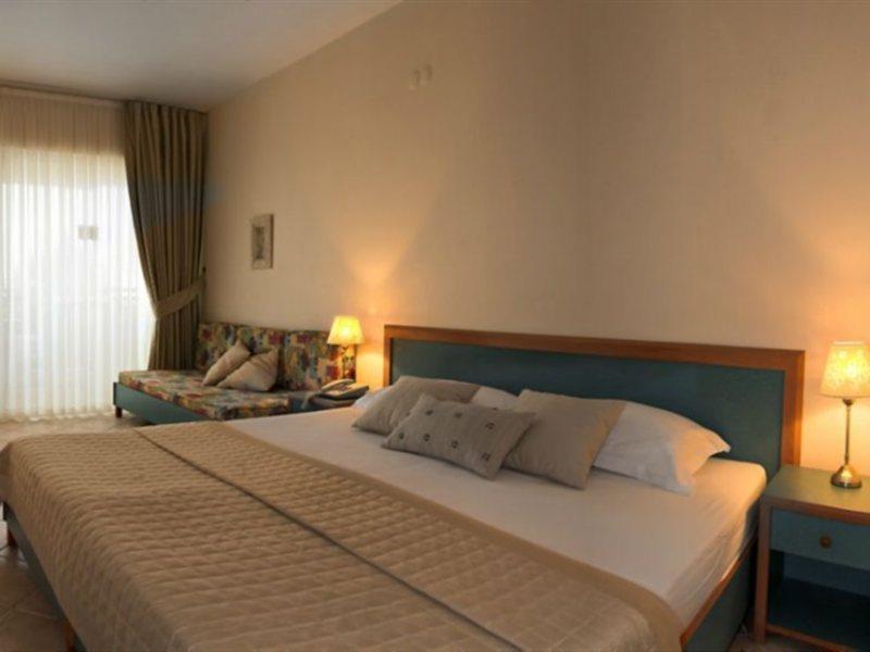 Hotel Carina Kusadası Extérieur photo