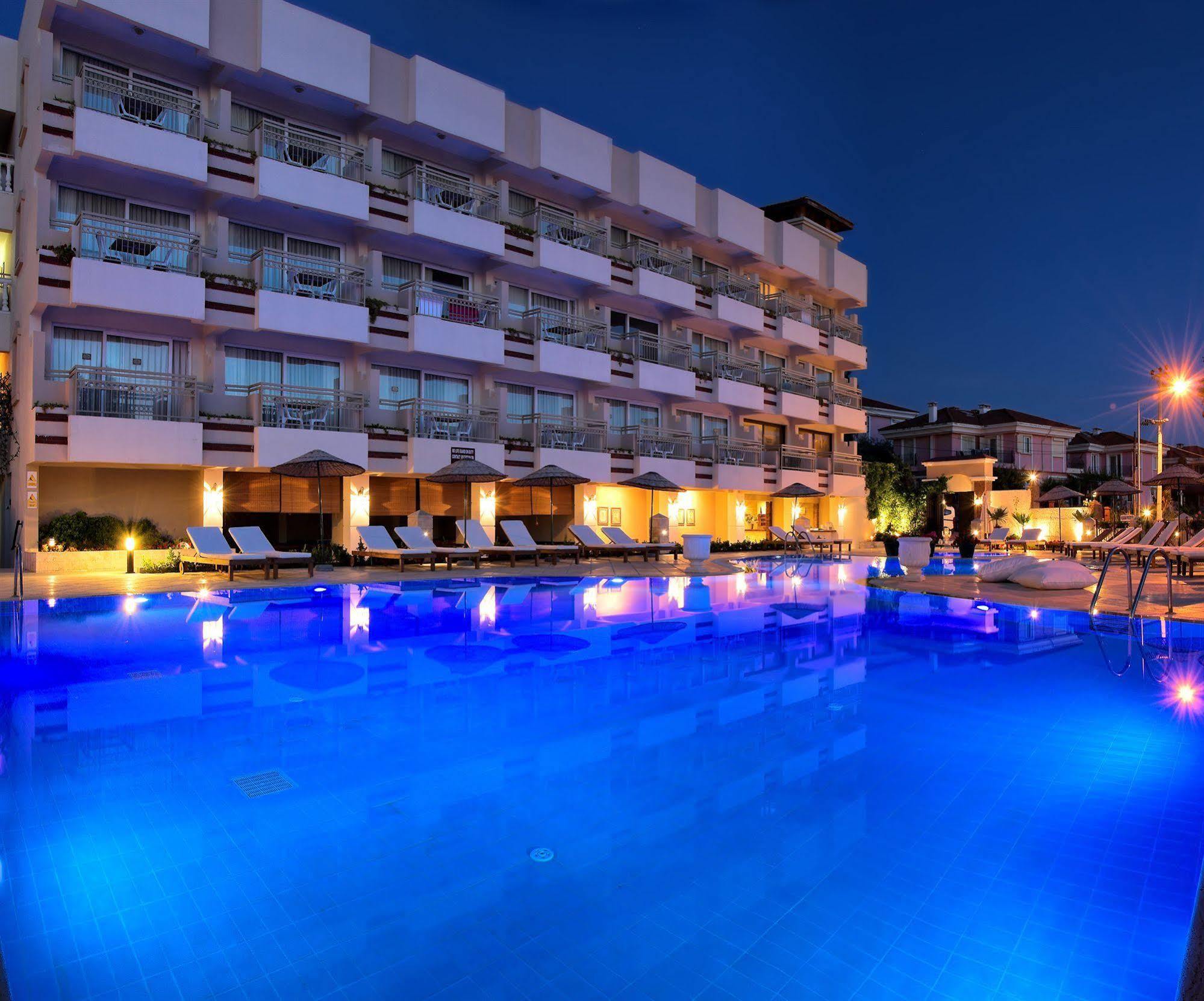 Hotel Carina Kusadası Extérieur photo