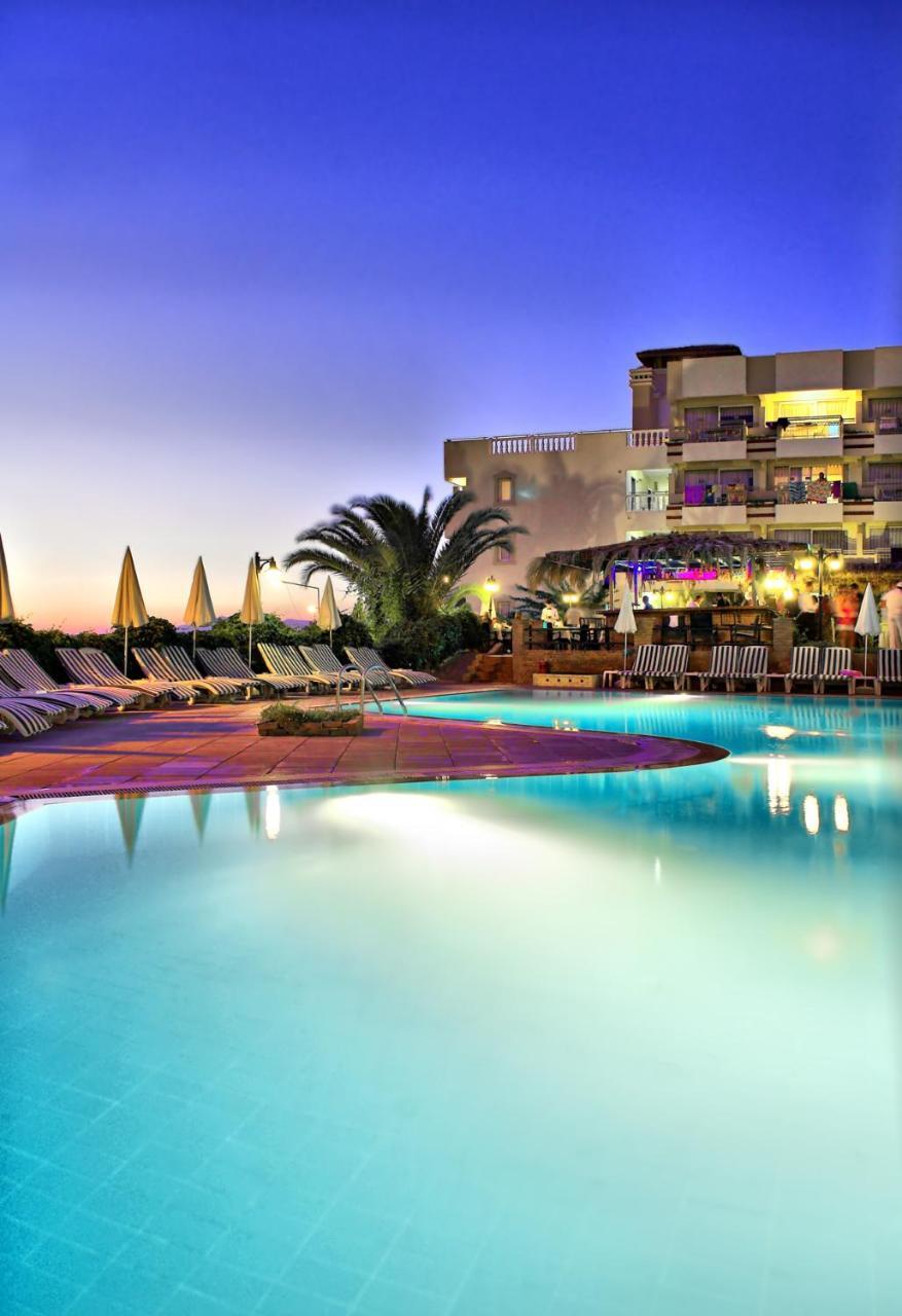 Hotel Carina Kusadası Extérieur photo